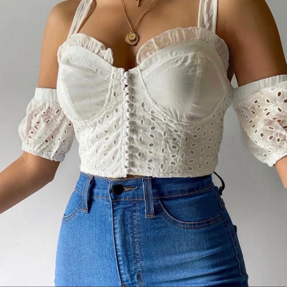 2k white lace crop top